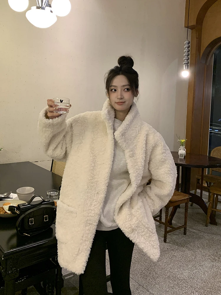 

Lamb Wool Jacket Woman Outfit Leather Collar Cuff Trim Elegant Refined Sophisticated Luxury Premium High-Quality Exclusive Girls