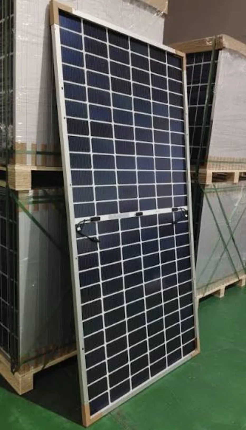Single Glass Monocrystalline 600W 610Watt 620W Solar Panel Aiko Comet All Back Contact Home Industrial Commercial Rooftop N