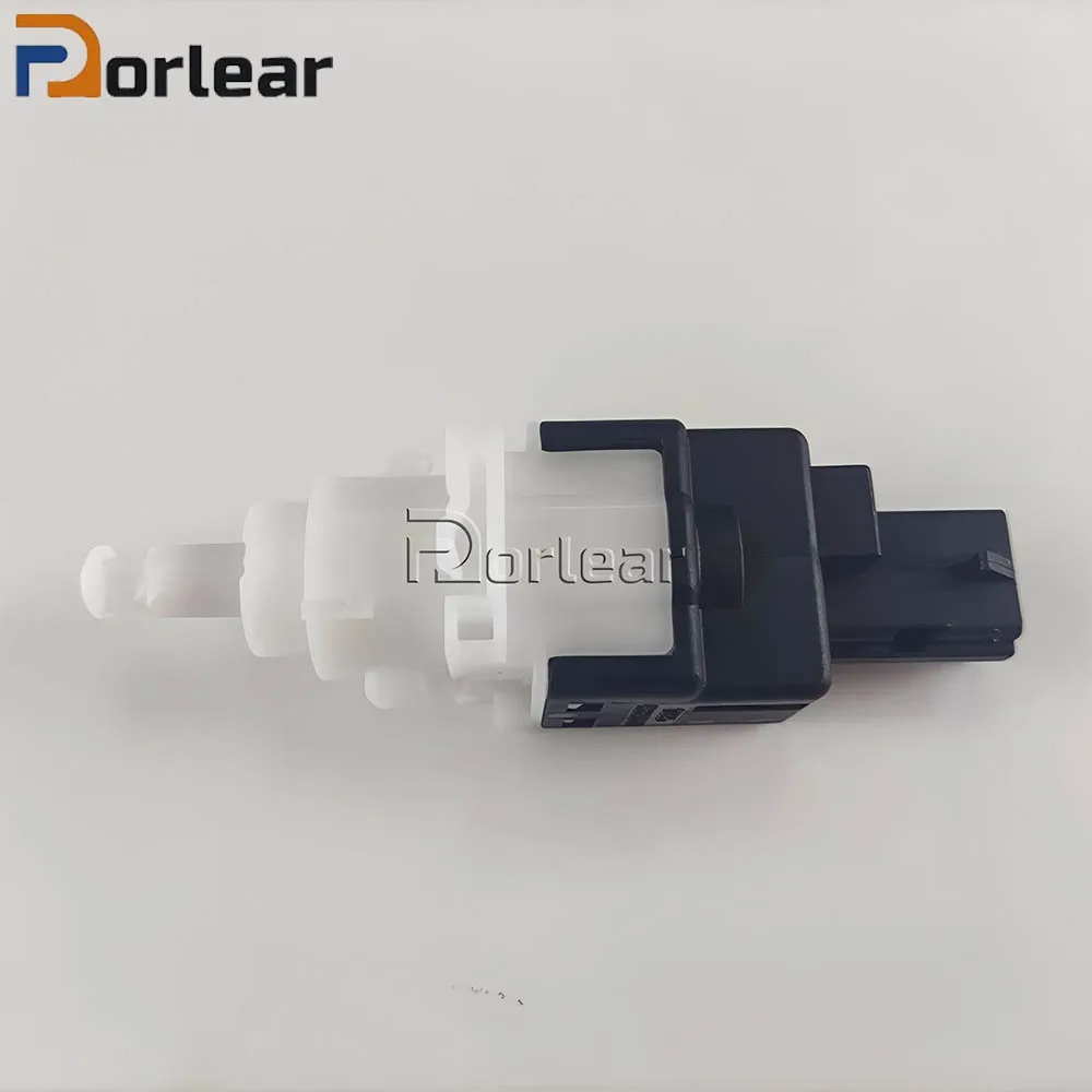 1PCS Original Brake Pedal Switch For Ferrari 599 F430 458 488 California for Maserati Quattroporte Granturismo Grancabrio 201957