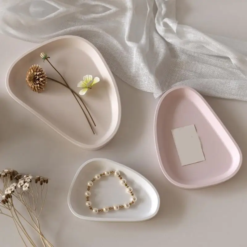 

Flexible Silicone Oval Plate Tray for Parties Supplies and Home Decoration