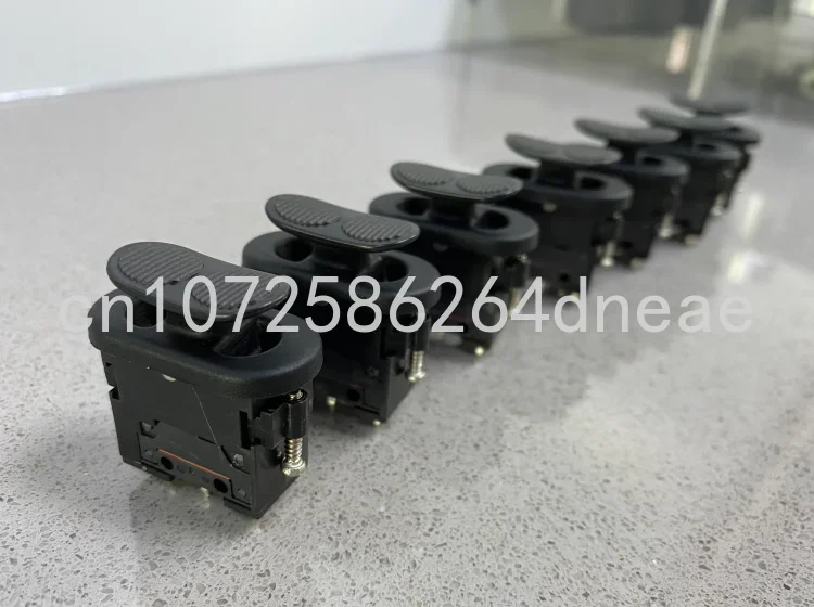 SMC106 Spring Self-resetting Rocker Three-speed Switch Ship Type Switch Embedded Embedded Embedded Switch