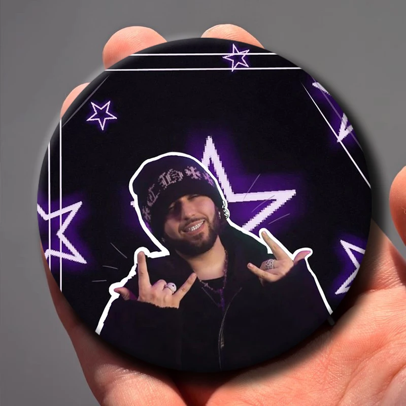 58mm Rapper O-Odetari Creative Brooch Handmade Lapel Pin Vintage Classic Singer Round Badge Bag Clothes Decor Fans Collect Gifts