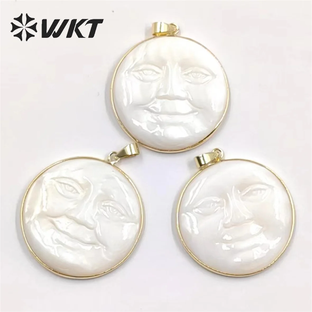

WT-JP334 WKT 2022 Natural white shell Elegant-faced round shape high-quality pendant party women gift beautiful gold-plate