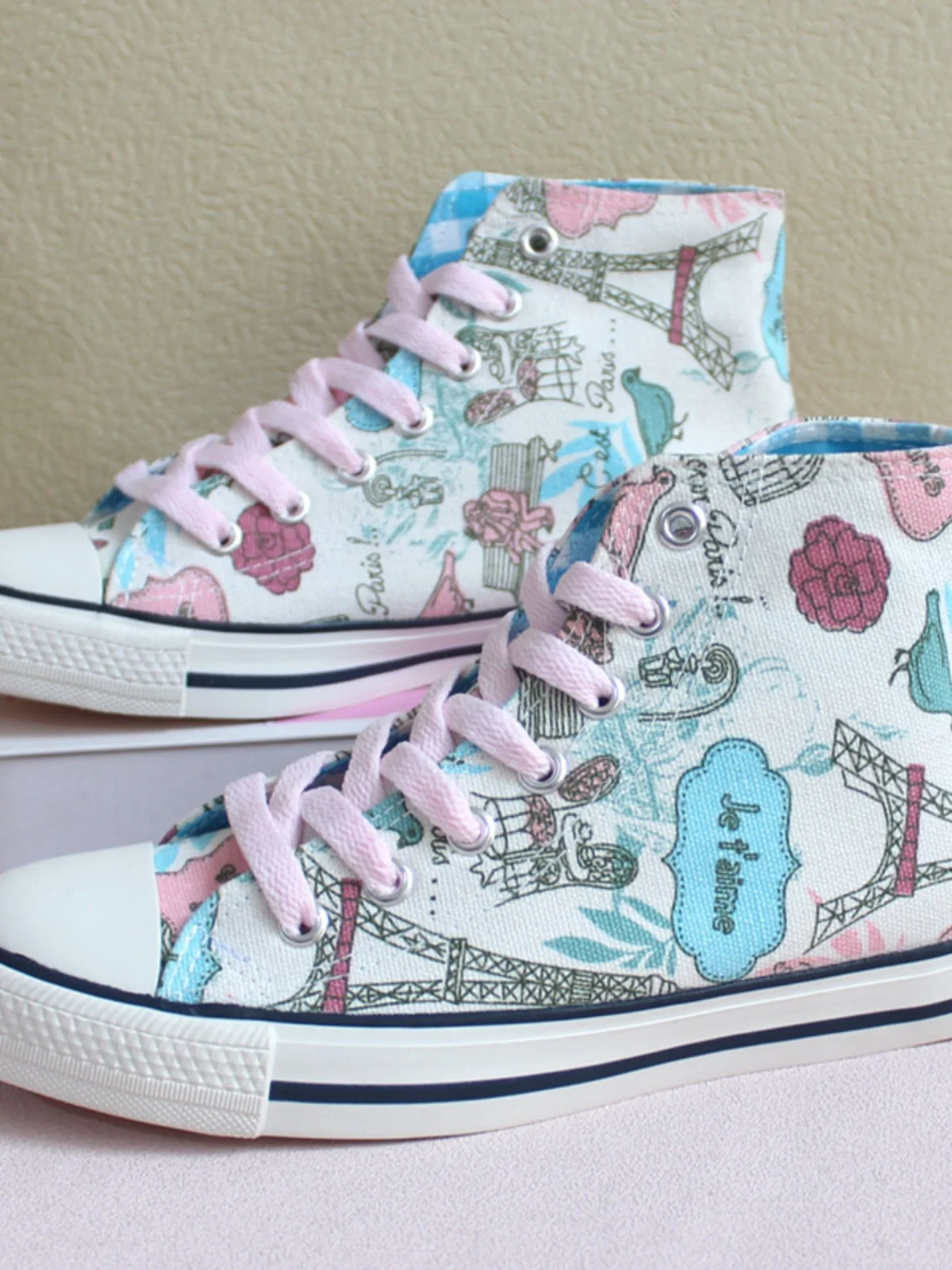 Cartoon Hand-painted New High Top Canvas Shoes Women's Board Shoes Simple Fashionable Casual Student College Single Shoes