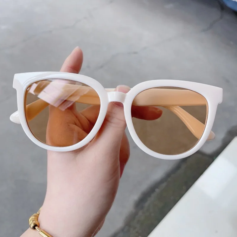 New Round Sunglasses for Men Women Vintage Fashion Brand Designer Glasses Vintage Summe Travel Driving Eyewear