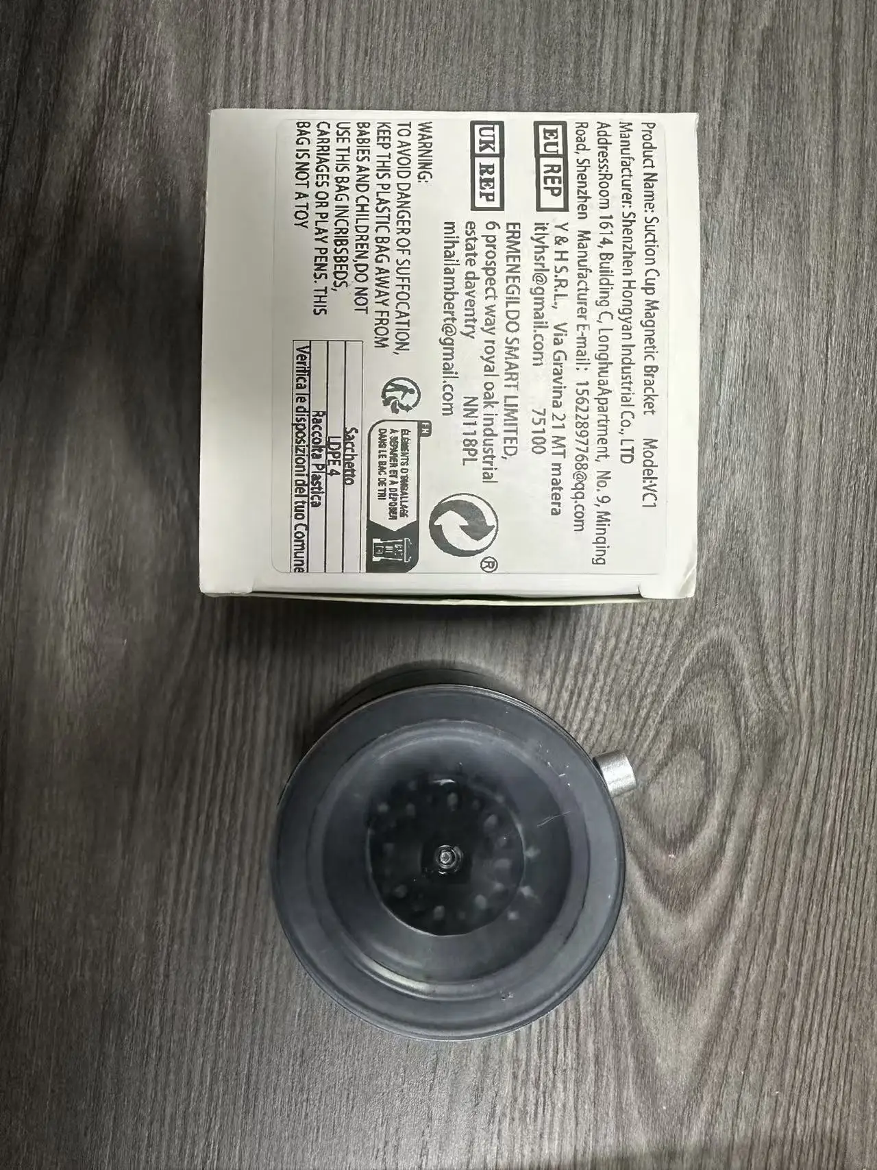 La base ad alta elasticità assorbe in una goccia, saldamente e senza lasciare segni! Adatto per vetro/metallo/piastrelle/pietra, ventosa magnetica sottovuoto!