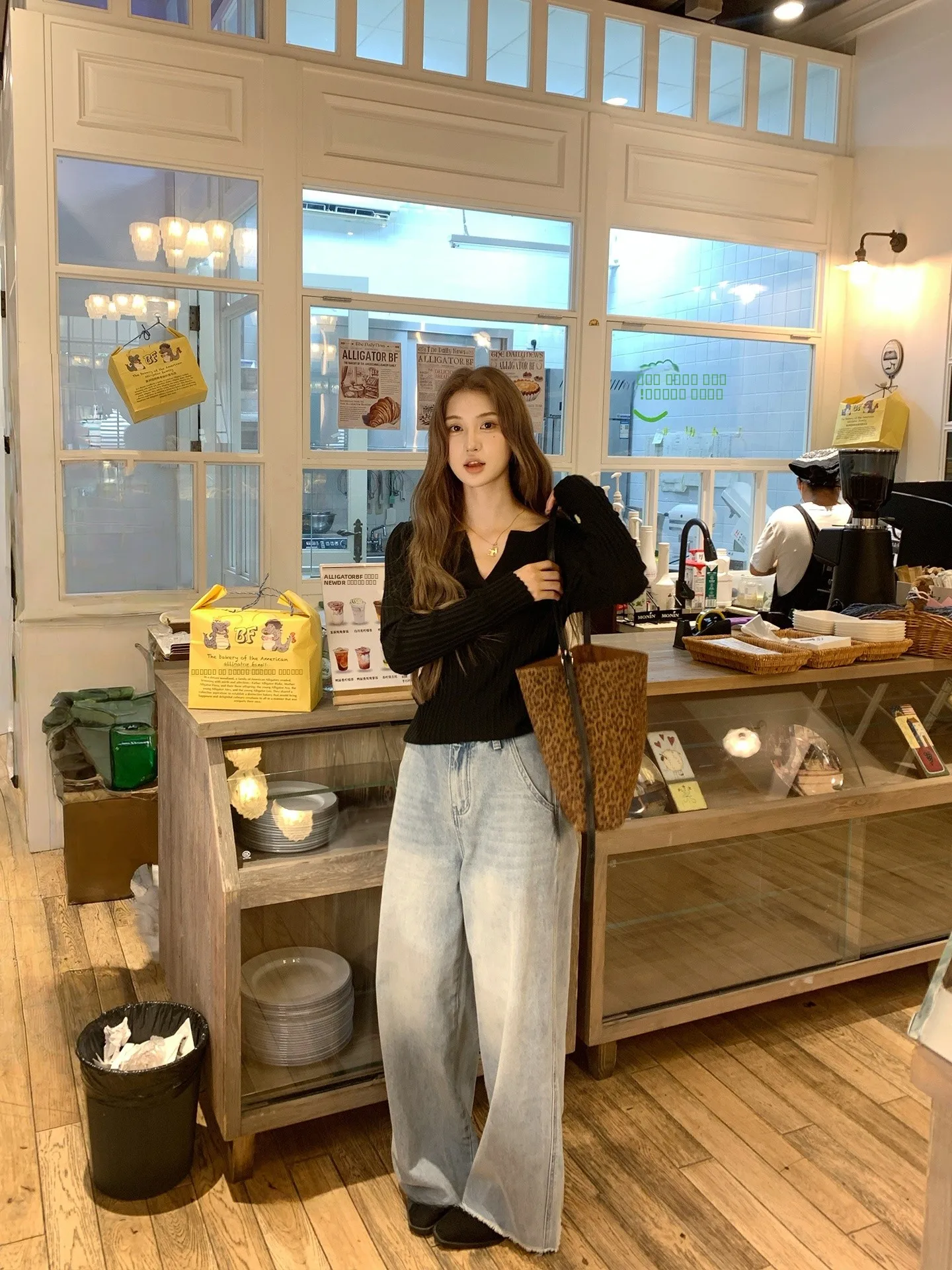 

Винтажные светло-голубые джинсы SSONG с рваным краем, женские, осенне-зимние, с высокой талией, прямые, широкие, выцветшие брюки