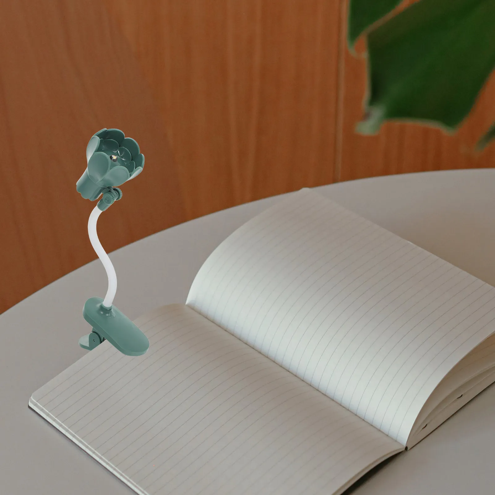 

Creative LED Clip-on Table Lamp for Students Eye Protection Reading Light Night Studying Lamp Small Desk Light for Bedside Study