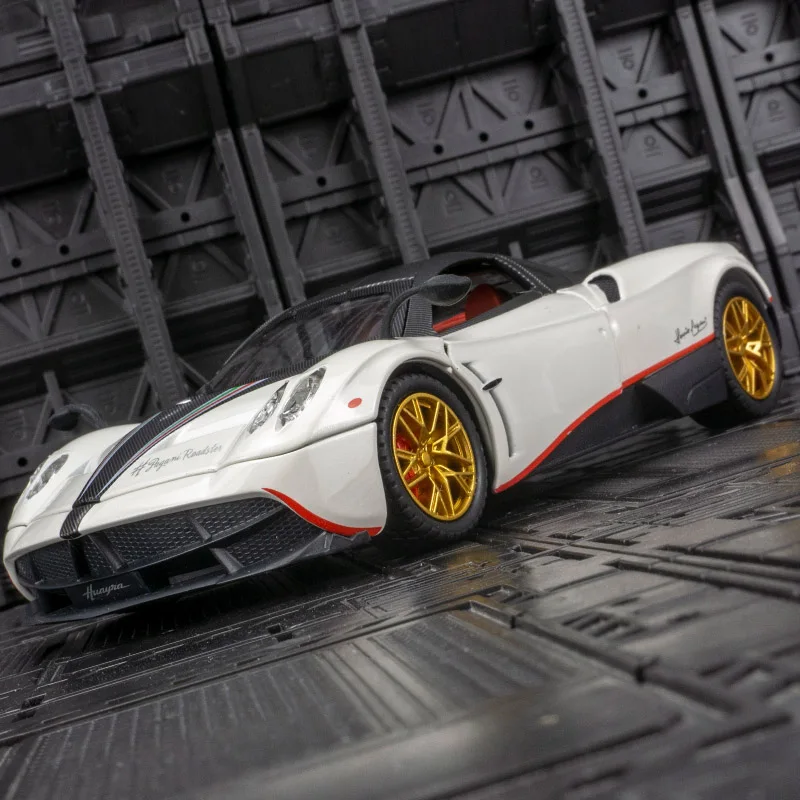 

1:24 супер модель спортивного автомобиля из сплава Pagani, ботинки с дверью и капотом, могут открыть рулевой амортизатор, детские игрушки