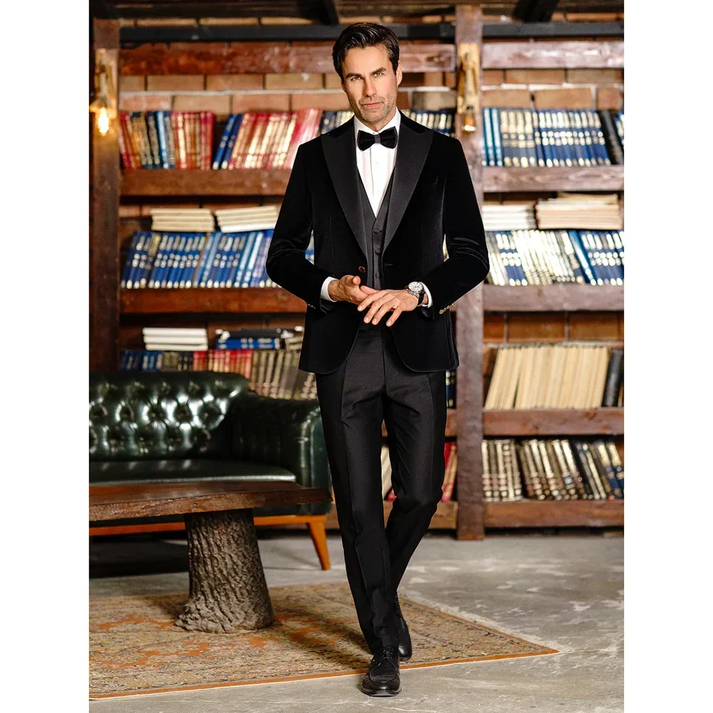 Black Velvet Peak Lapel One Button Men Suits 3 Piece Set Party Prom Male Suit Slim Fashion Wedding Tuxedo (Blazer+Vest+Pants)