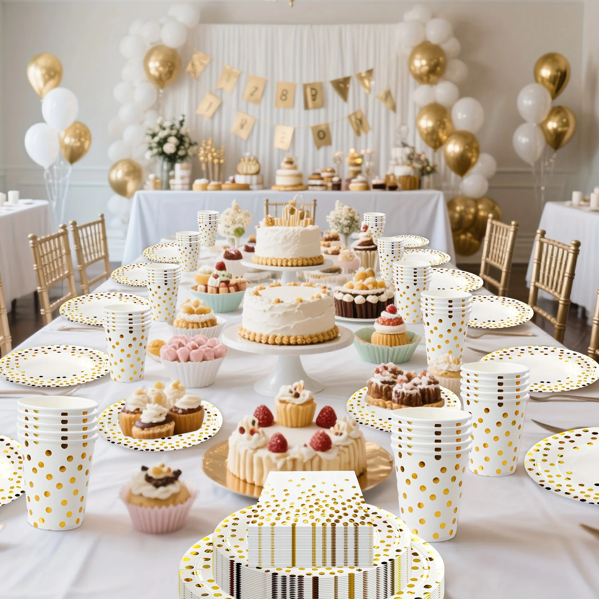 60-teiliges weiß-goldenes Party-Geschirrset mit goldenen Folien-Punktmuster-Papptellern, -bechern und -servietten für Hochzeiten, Geburtstage und Jubiläen. – Detail 3