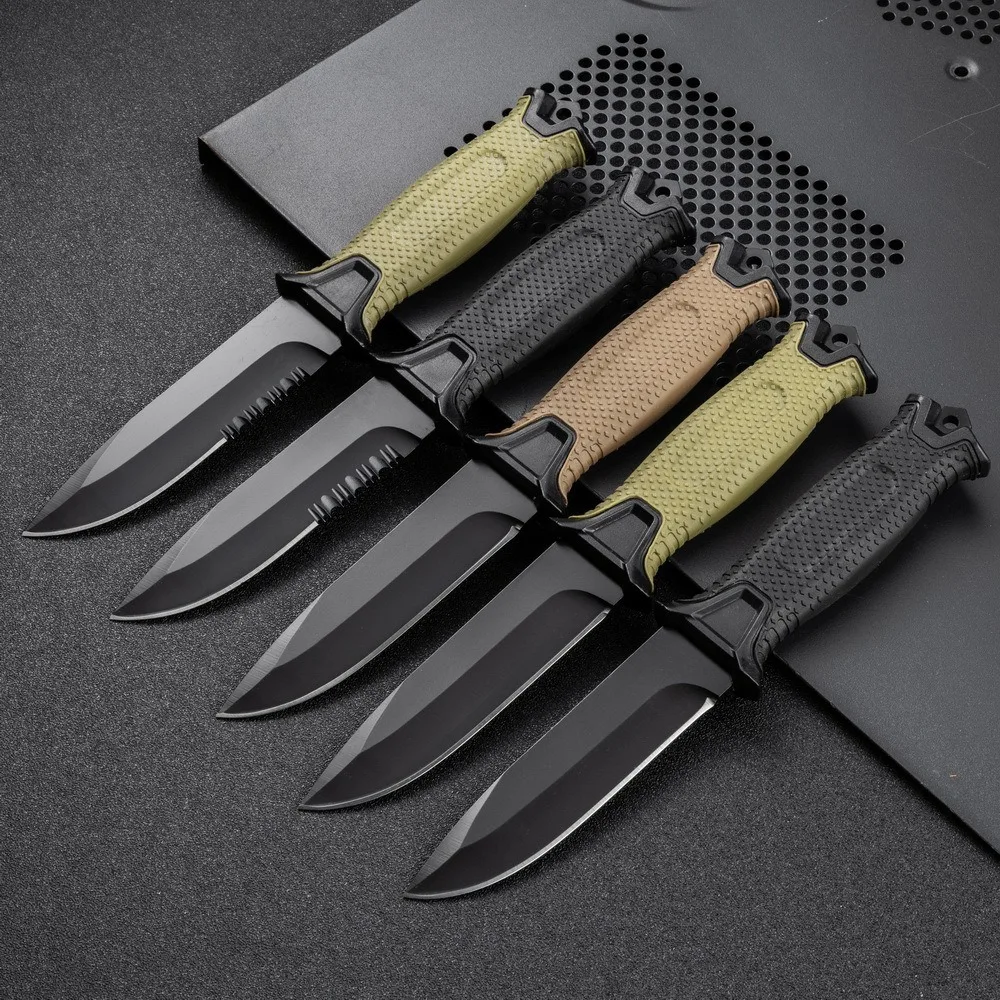 Tactical field knife Saber Wilderness survival high hardness portable outdoor self-defense straight knife blade with scabbard