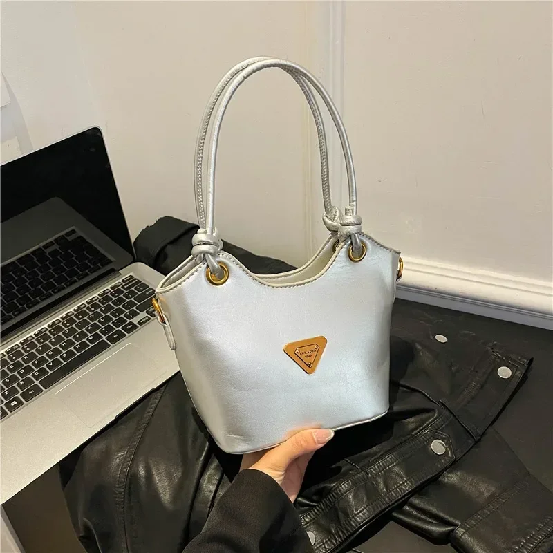 اتجاه ربيع 2025! حقيبة دلو من جلد البولي يوريثان القديم - حزام كروس/مقبض علوي قابل للتعديل، تصميم أنيق وبسيط، خفيف الوزن #5