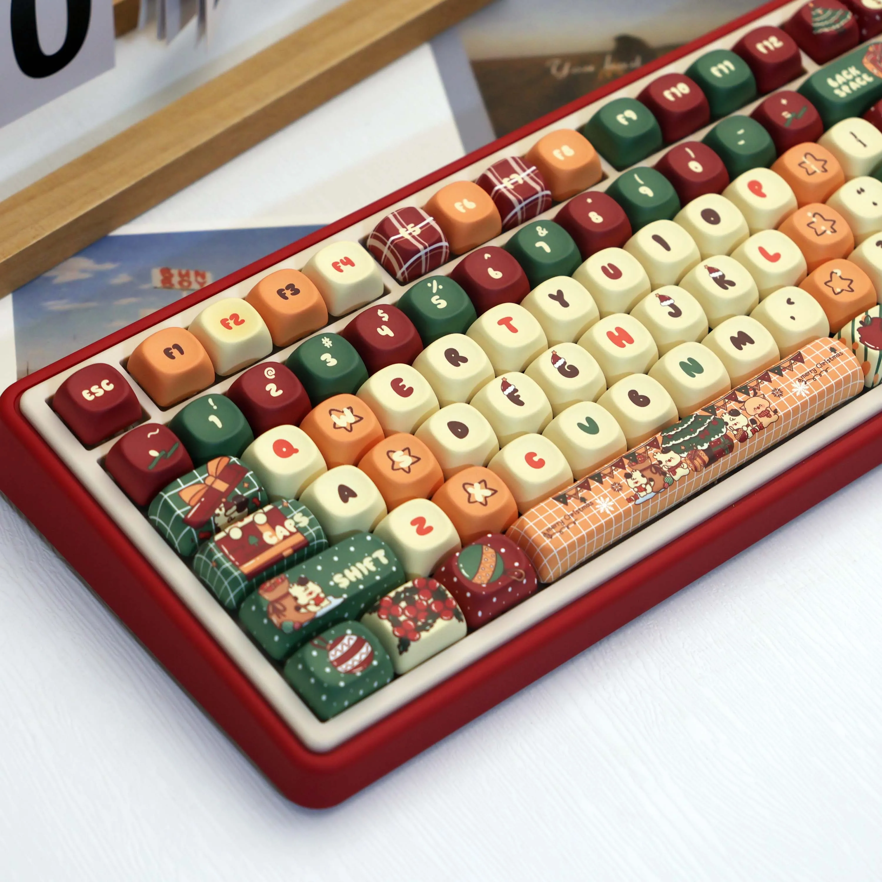 134 Keys Christmas PBT Keycaps Dye-Sub MOA Profile MX Switch for 61/64/68/87/96/104/108 Keyboard