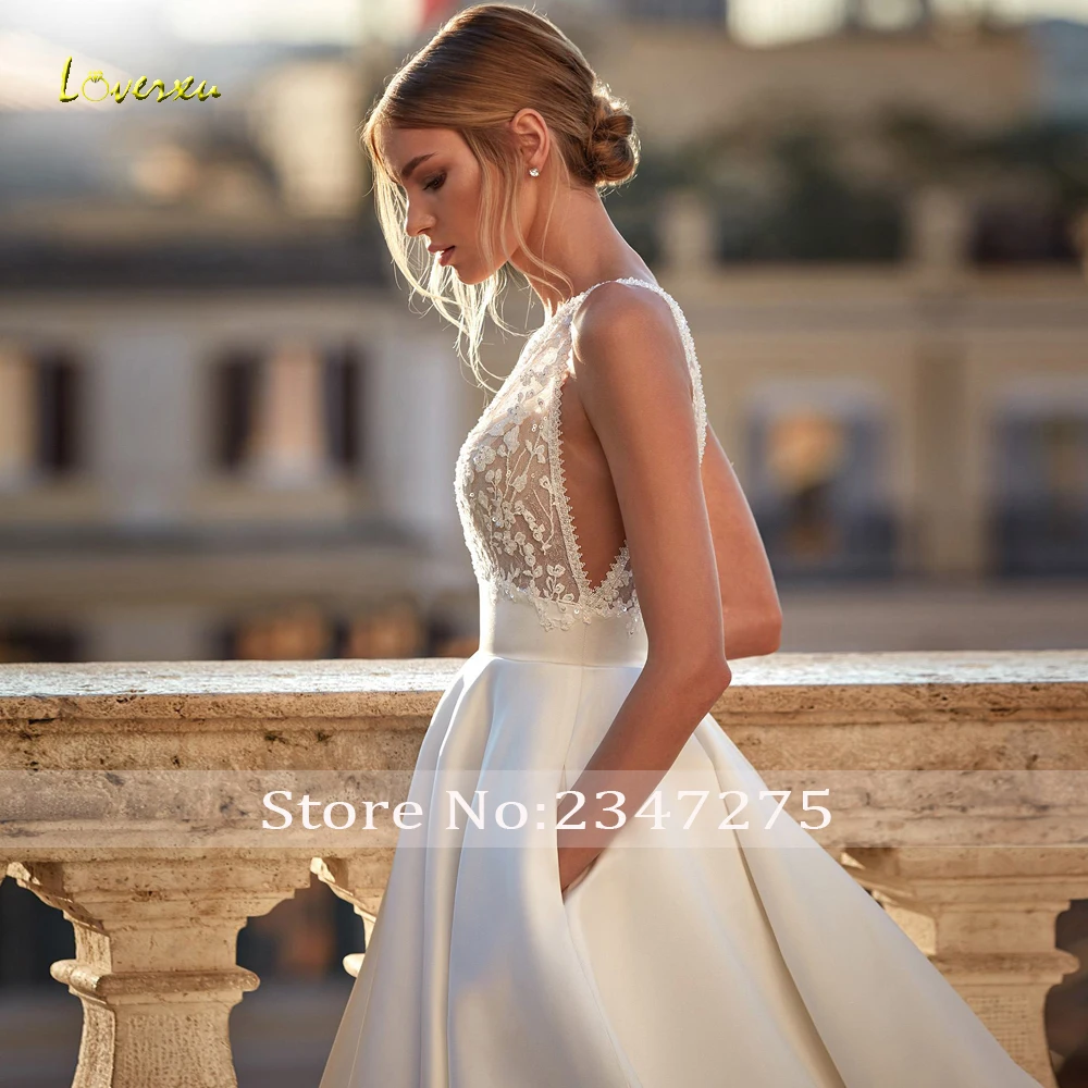 Loverxu A-Line Abiti da sposa eleganti Scollo a V senza maniche Vestido De Novia Appliques Illusion Abito da sposa su misura in raso opaco