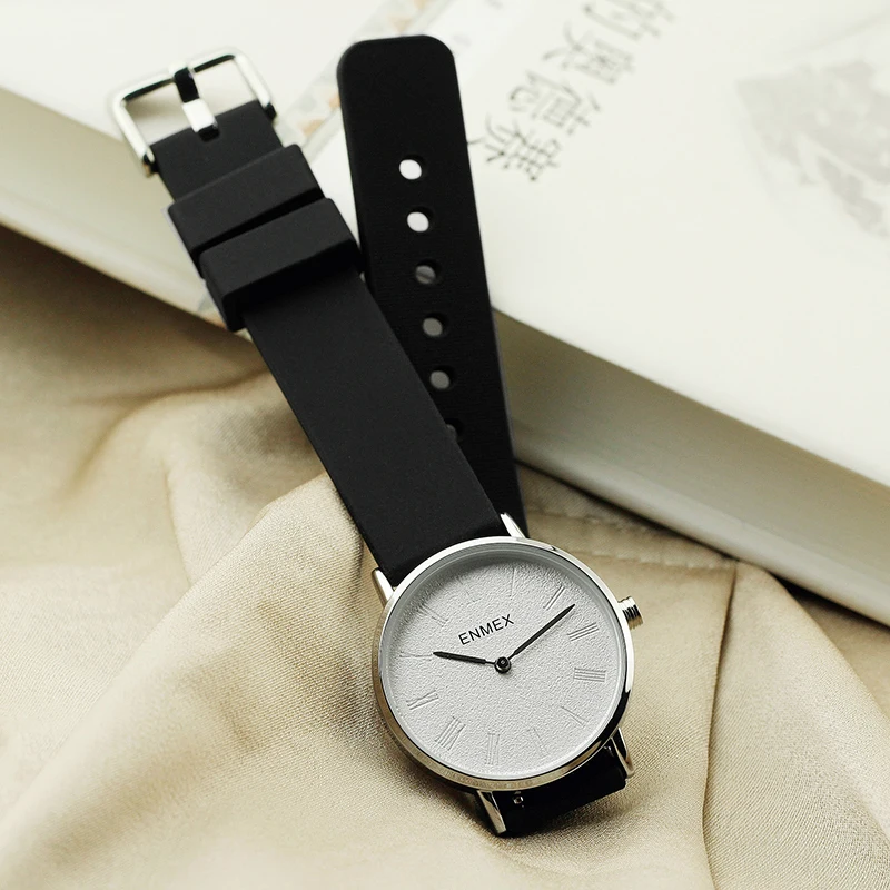 2023 Ladies gift thin case watch Enmex simple design silicon strap brief face silver plating quartz fashion men wristwatch