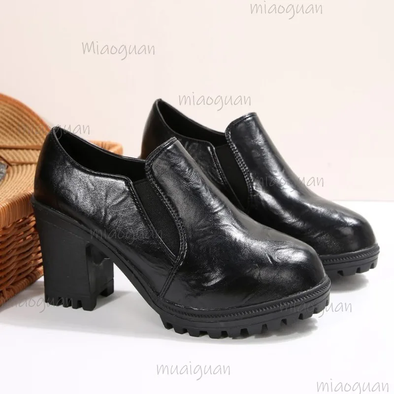 جلد مكتنزة عالية الكعب المضادة للانزلاق مضخات الانزلاق على موضة أحذية بوت قصيرة أسود أنيق مكتب السيدات الخريف الأحذية بوتاس موهير