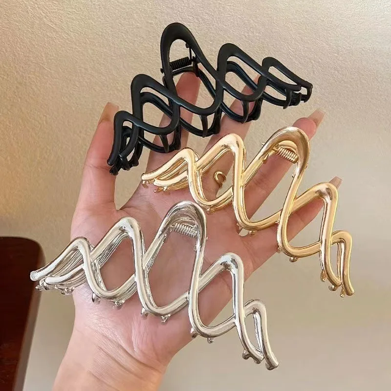 Elegant Geometric Wave Gold Silver Color Hair Claw Clip for Women Metal Large Hair Crab Hairgrip Korea Hair Accessories Headwear