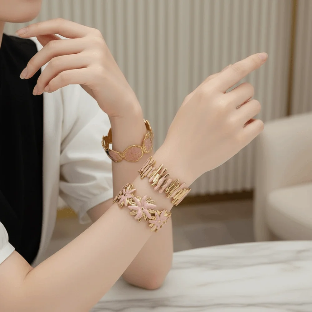 

Tarnish-resistant Pink Enamel Wide Bangle Hypoallergenic Durable Stainless Steel Starfish Ocean Bracelet Mirror-like Polishing