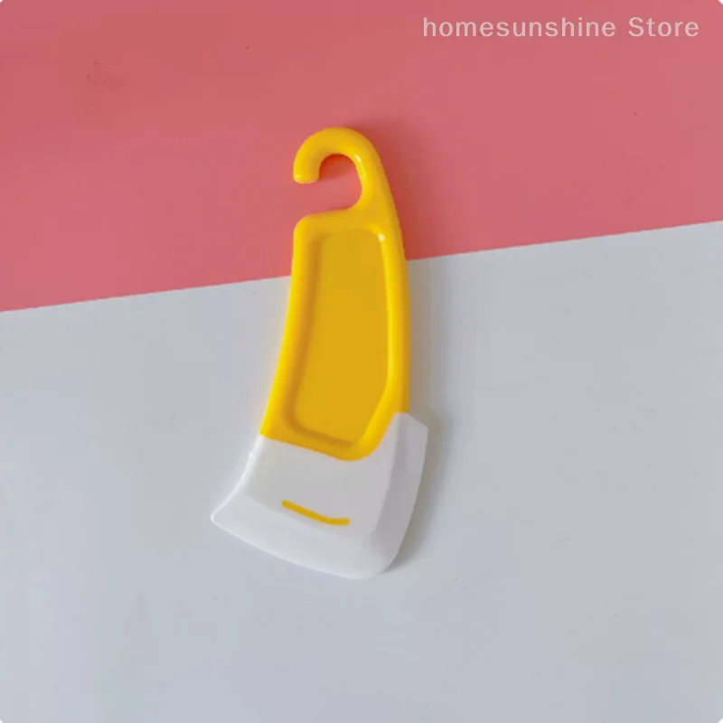 Kitchen Cleaning Scraper With Hanging Hole Portable Scraping Knife For Oil Stain Cleaner Rabbler Soft Silicone Head Drawknife