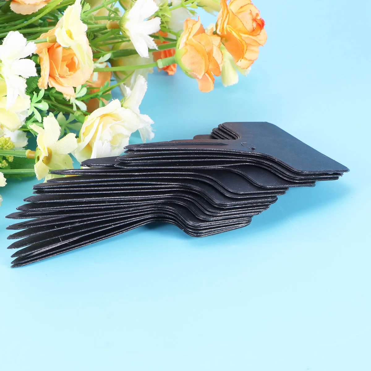 

100Pcs UV Resistant Plant Tags T-Type Waterproof Plastic Garden Markers for Succulents