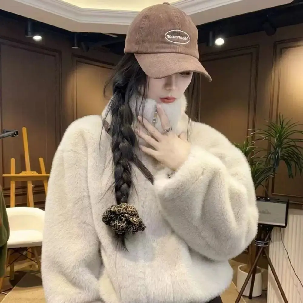 

Trend Autumn Winter Women's Faux Fur Coat Warm Short Fur Jacket Soft Stand Collar Fluffy Mink-Like Fleece Top Long Sleeve Zipper