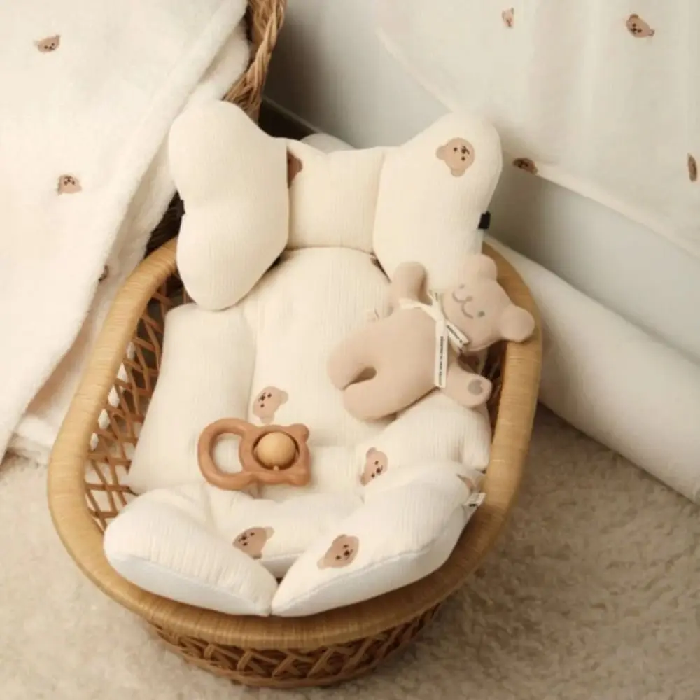 

Универсальная удобная мягкая подушка для сиденья коляски с милым медведем и вышивкой, подушка для детской коляски, приятная для кожи подушка для детского сиденья для малышей