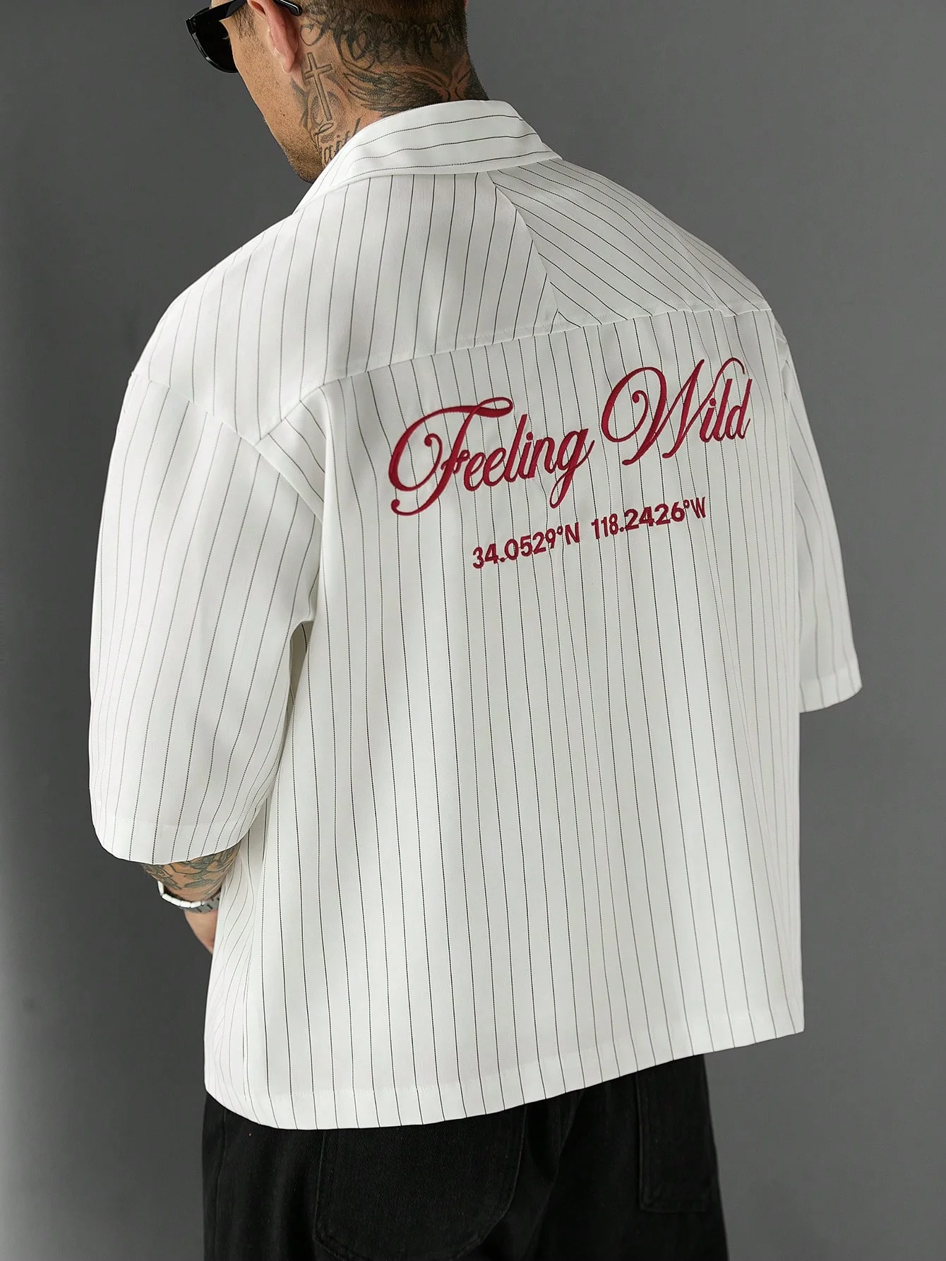 Men's and Women's Casual Hawaiian Shirt Streetwear Vertical Stripe Embroidered Letter Camp Collar Short Sleeve Summer Beach Top
