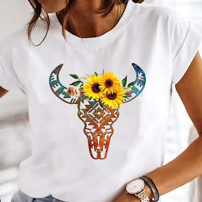 

Cute Fashion Tops Tee Tshirt Print Cartoon Aesthetic Ladies Female Graphic T-Shirt Women Clothes Heifer Flower Cow