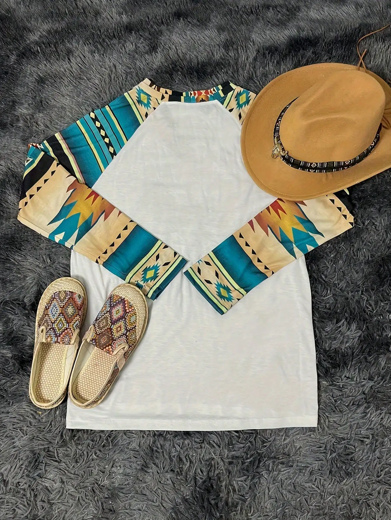 Women's Western Ethnic Print V-Neck Long-Sleeved T-Shirt