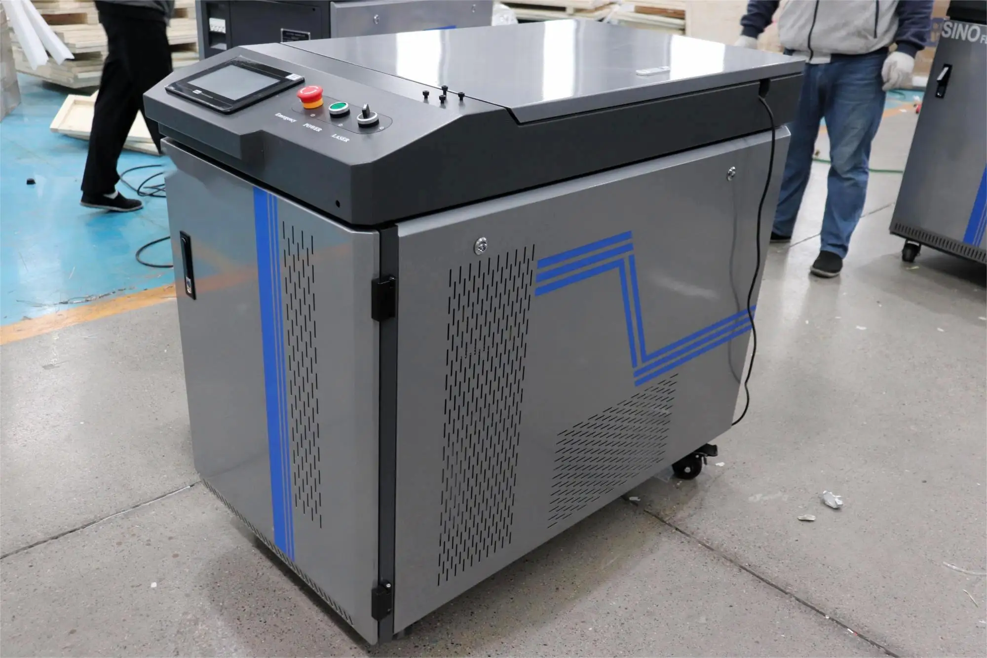 

Handheld Fiber Laser Welding Machine with Double/single Axis Laser Welder in Stock 2000W for Metal sheet and pipe