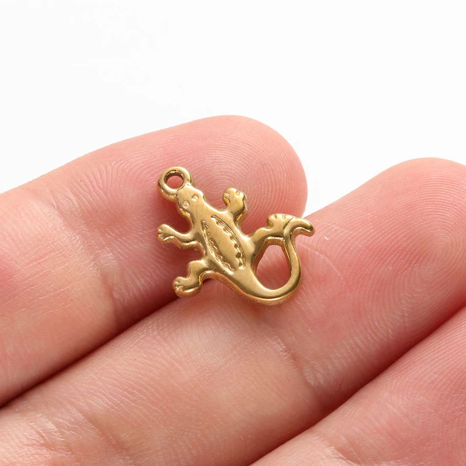 5 Stück goldfarbene kleine Anhänger mit Tiermotiven, Schmetterling, Giraffe, Vogel, Edelstahl, Meereslebewesen-Anhänger für die Schmuckherstellung, Halsketten-Charms – Detail 8