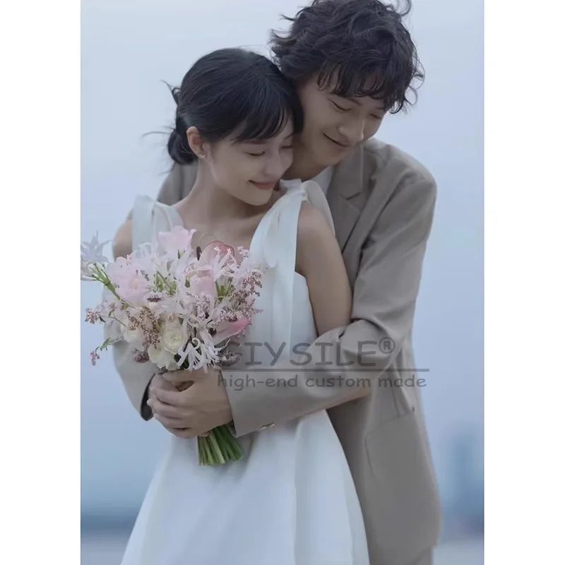 ชุดแต่งงานสีขาวแบบสั่งตัด GIYSILE คอเหลี่ยม แขนกุด แฟชั่น เซ็กซี่ ทรงเอไลน์  ชุดราตรีผ้าซาตินแบบสายเดี่ยว  สง่างาม