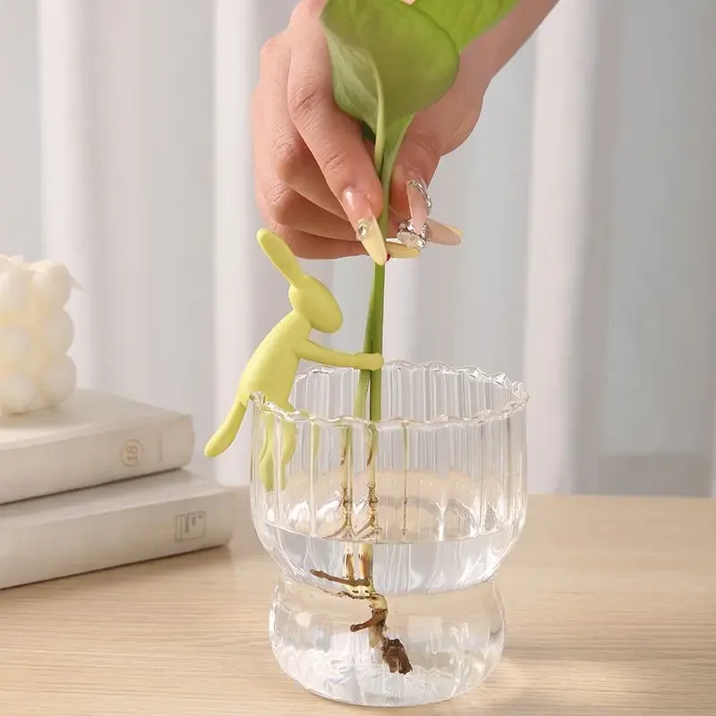 Plant Propagation Buddy Rabbit Shaped Plant Stem Support Plant Cutting Holder for Sprouts Stems and Shoots for Vase Plants