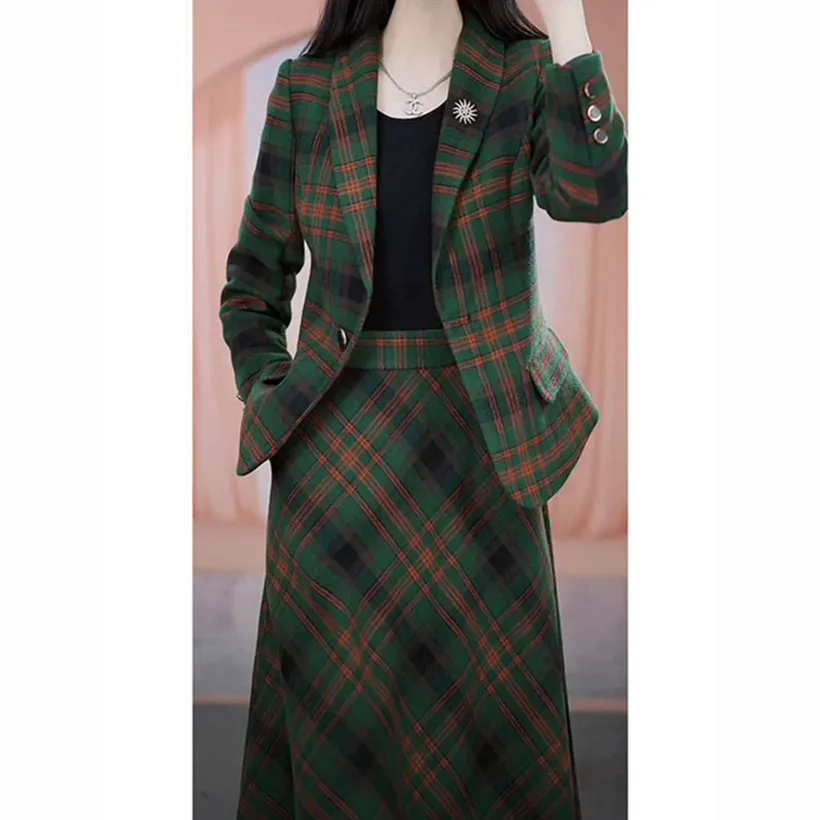 Skirt Set Women\'s 2023 Autumn/Winter New Classic Plaid Woolen Coat High Waist Half Skirt Women\'s Two Piece Set