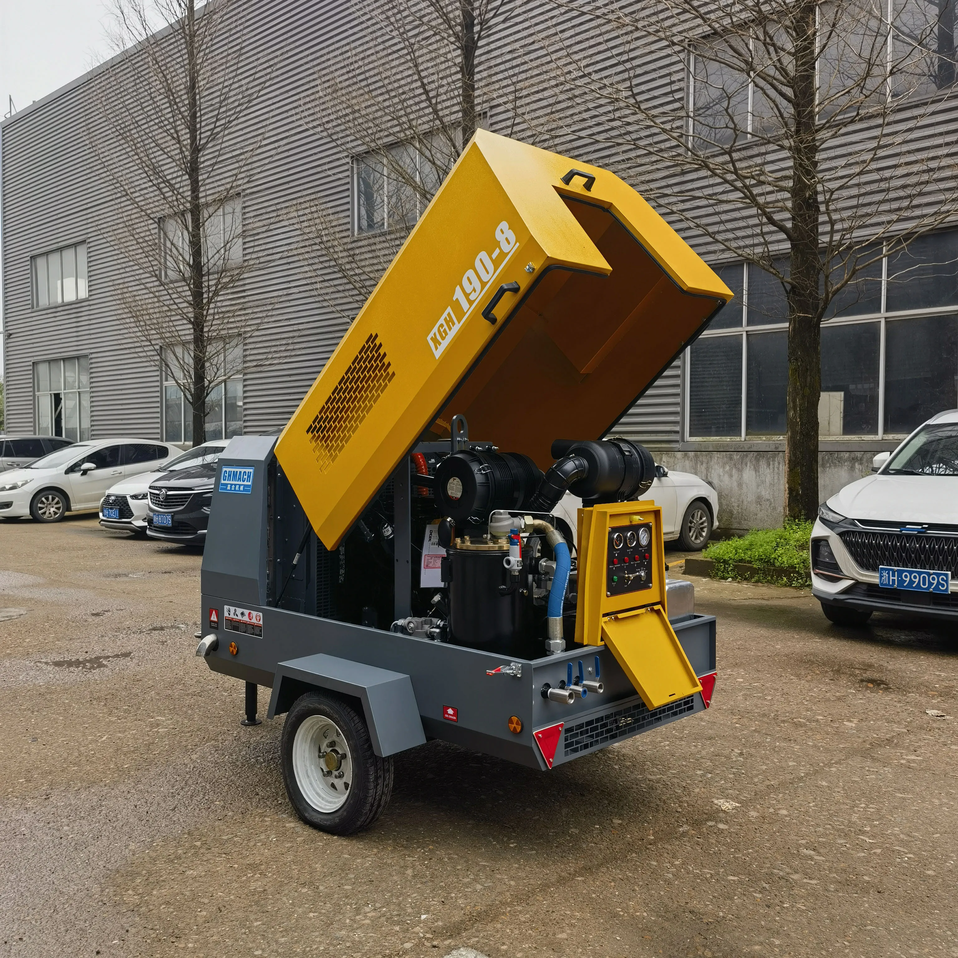 

High Quality 5M3/min 8bar Portable Trailer Diesel Industrial Screw Compressor 85 CFM Diesel Air Compressor