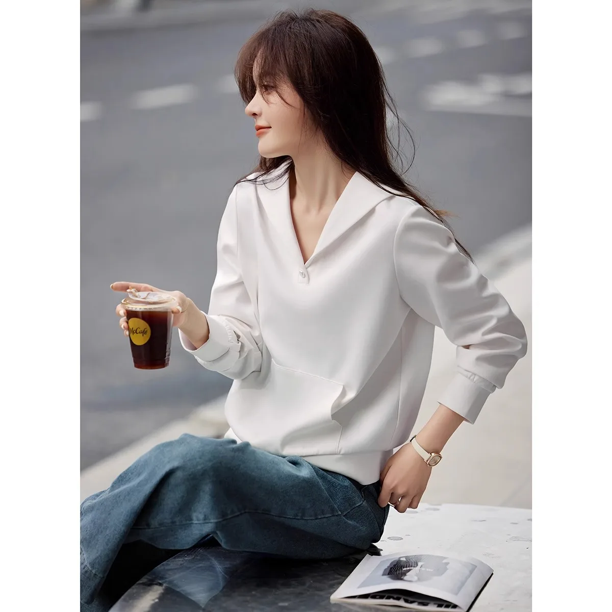 Spring and summer casual and fashionable versatile, simple and loose, covering flesh and reducing age, flip collar hoodie