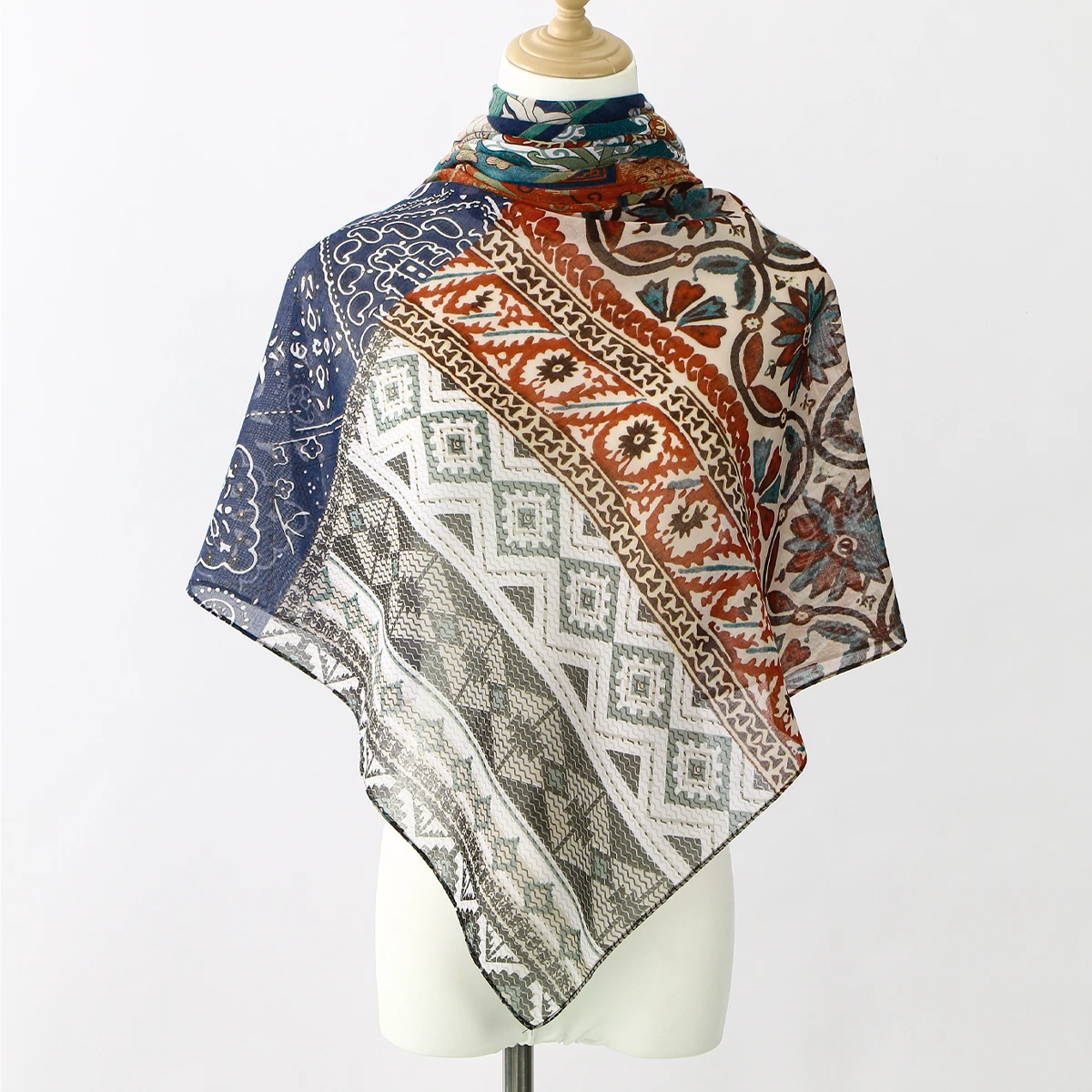 

110*110cm Ethnic Style Square Scarf Muslim Big Size Printed Shawl Women Soft Cotton Voile Hijab Floral Headscarf Travel Shawl