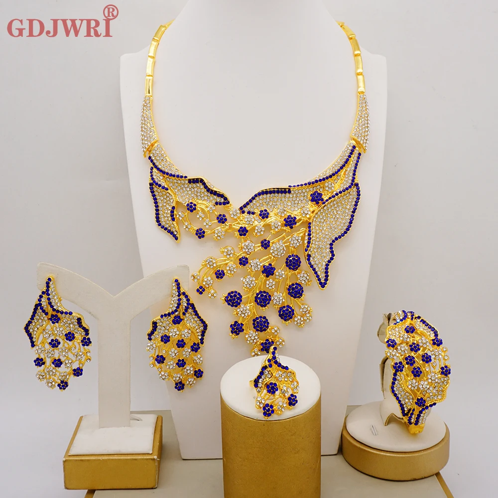 Luxury Italy New Design Ladies Dubai Gold Color Jewelry African Fashion Full Crystal Necklace Bracelet Ring Bracelet Jewelry Set