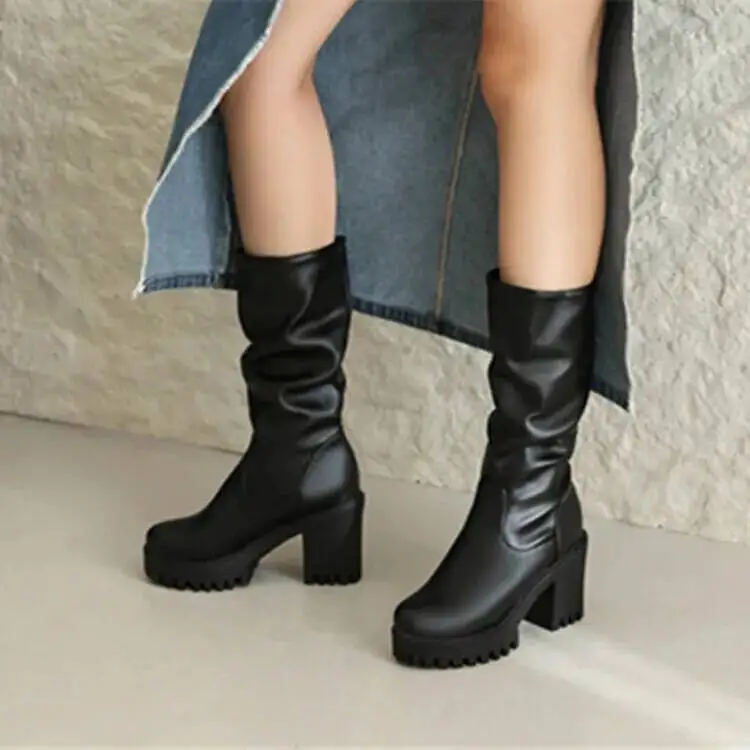 حذاء نسائي أسود بكعب سميك وكعب مكتنز حذاء كاجوال شتاء 2025