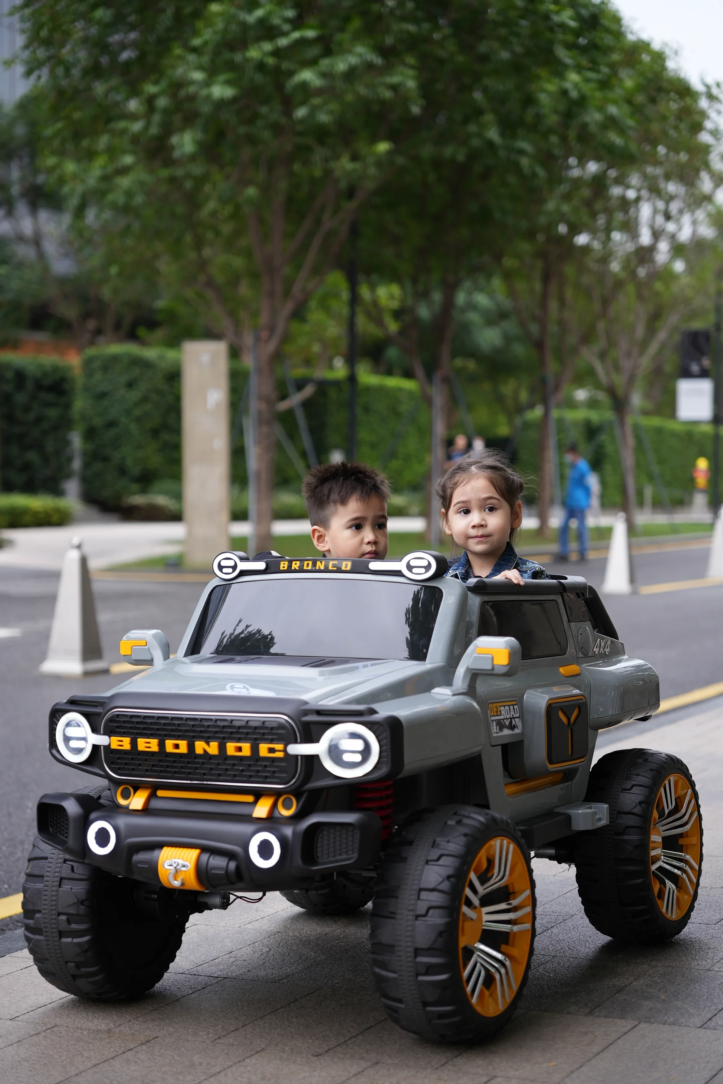 Hot Selling Electric Kids Go Car/wholesale Popular Prices 4 Seater Kids Electric Car/battery Powered Toy Electric Car for Kids