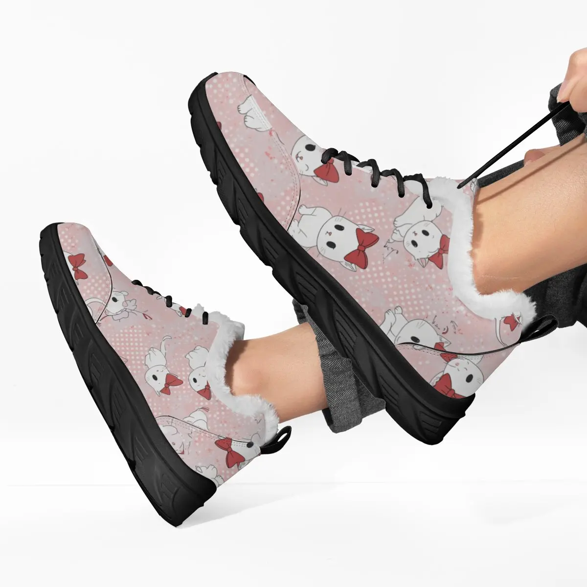 

Теплая женская обувь с милым белым котом и красным бантом, розовые кроссовки в горошек на подкладке из искусственного меха, повседневные теннисные туфли на плоской подошве для женщин