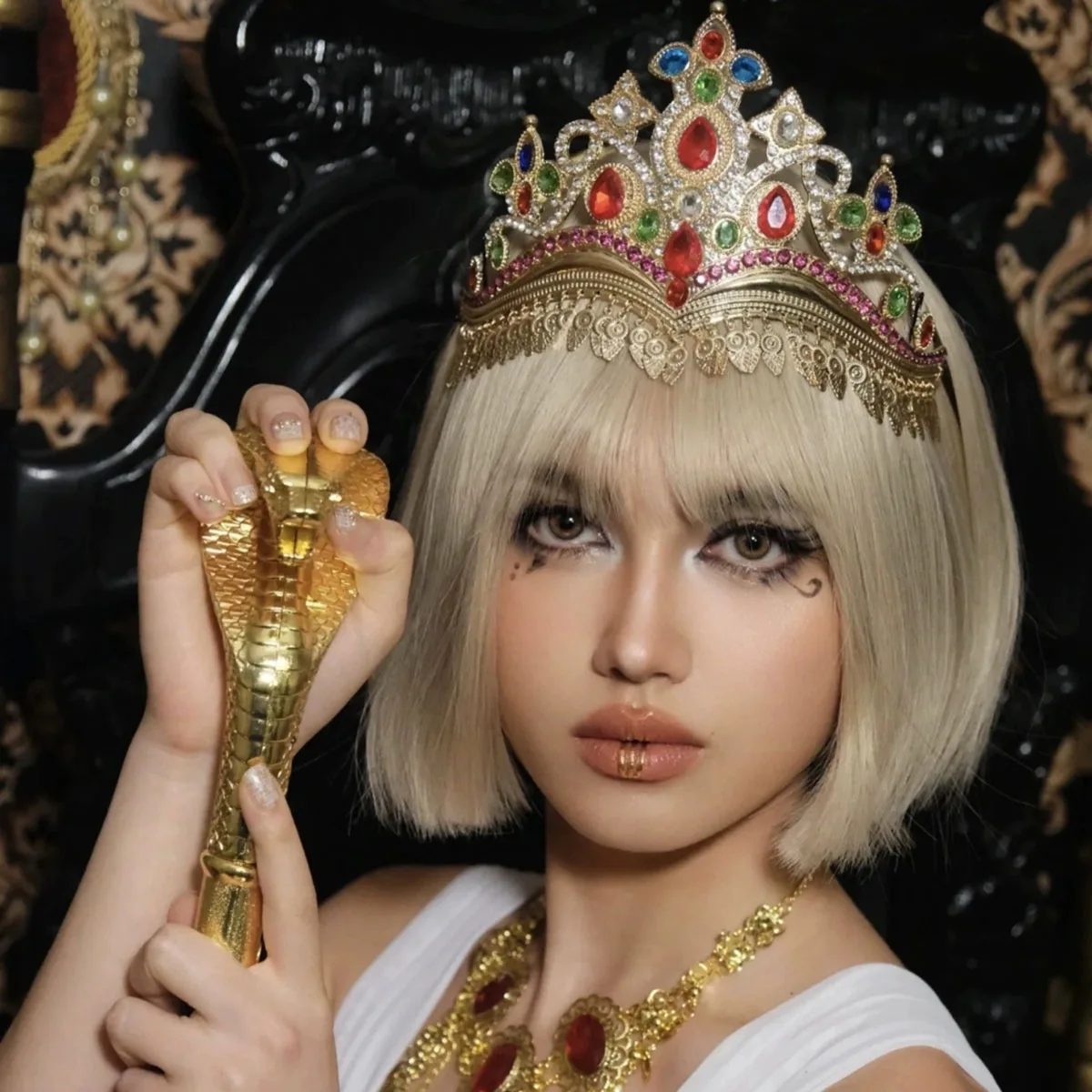 Elegant Bohemian Princess Hair Crown Travel Photography Hair Accessory Ancient Country Style Brow Center Pendant Tiaras Accessor