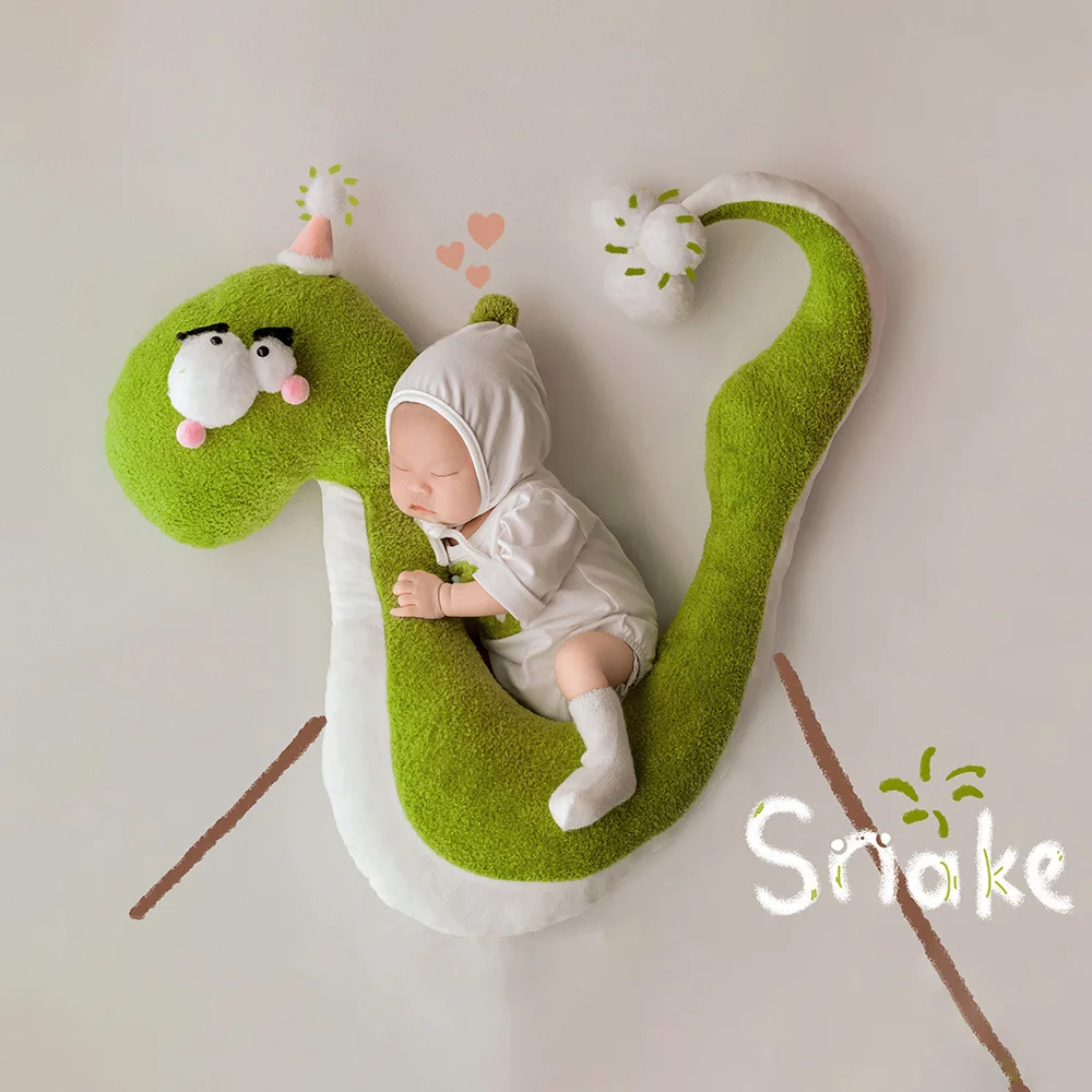 Newborn Photography Clothing Hat+Jumpsuit+Socks 3pcs/Set Green Snake Baby Posing Doll Studio Cute Snake Theme Photo Accessories