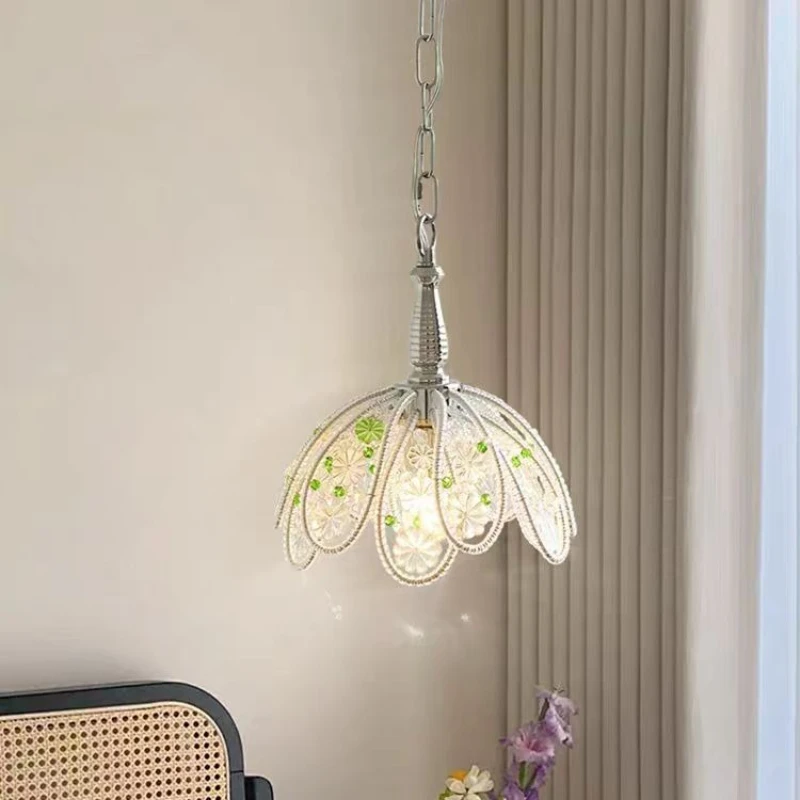 French Retro Glass Petal Pendant Lamp Designer Romantic Flower LED Lighting Aisle Corridor Entrance Bedside Atmosphere Luminarie