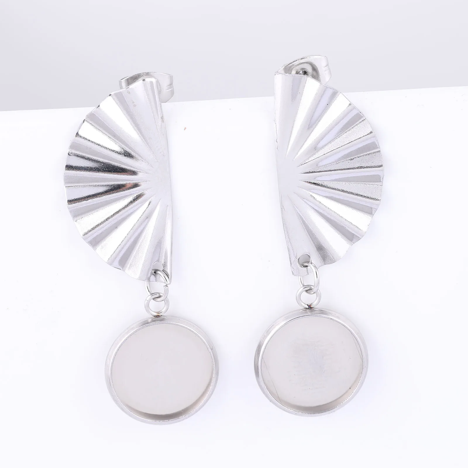 10 sztuk ze stali nierdzewnej 12mm Cabochon kolczyk podstawa ustawienie wykroje Diy półokrągłe kolczyki sztyfty ustalenia do tworzenia biżuterii