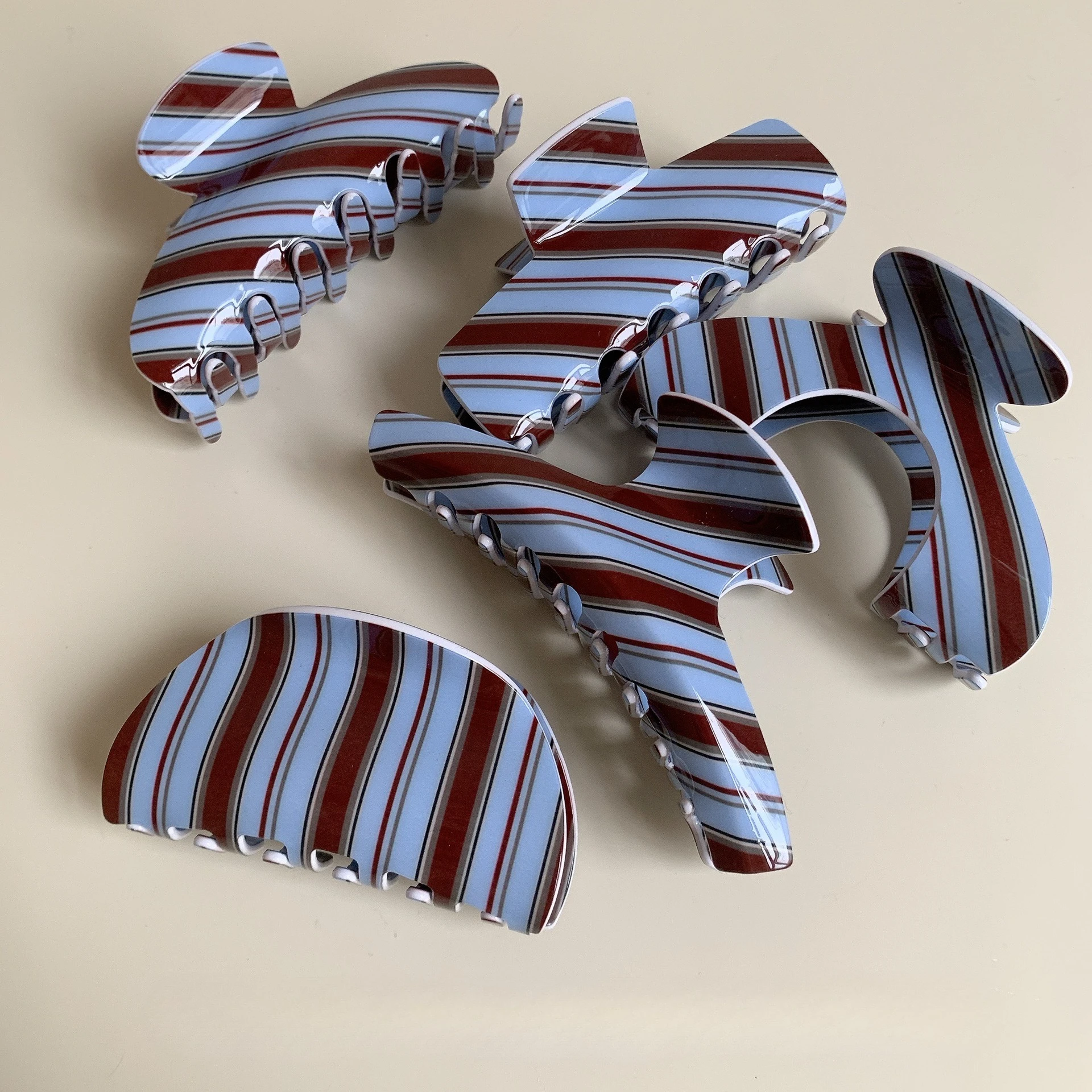 Nowa Seria Retro Niebiesko-Brązowe Paski Akrylowe Klipsy do Włosów Jesienno-Zimowe Modne Spinki dla Kobiet i Dziewcząt Akcesoria do Włosów