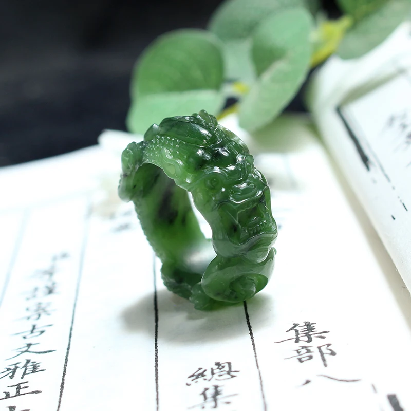 Hetian jade jasper Pixiu finger wrench thumb men and women classic original handmade carved with the type of blessing and longev