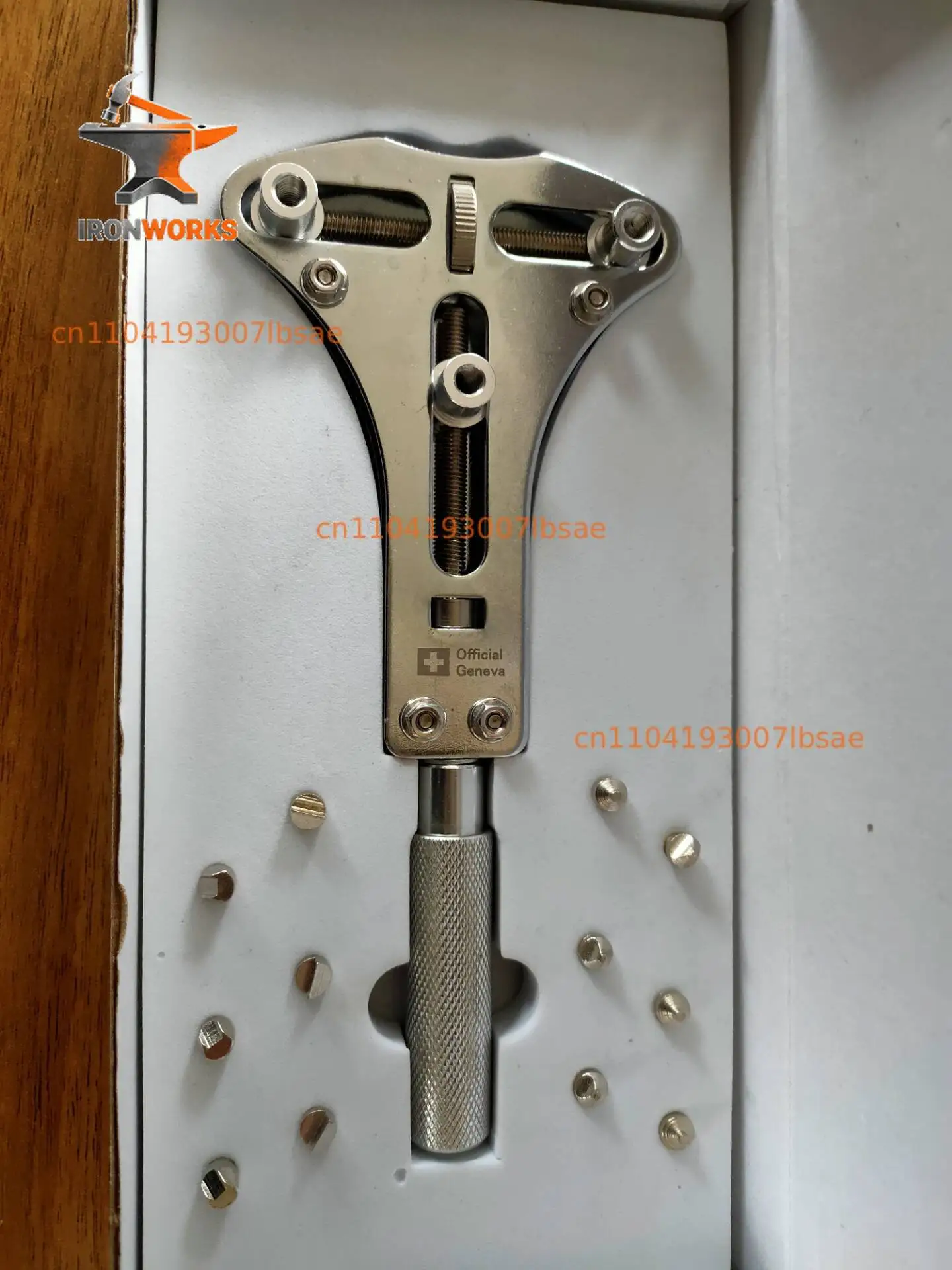 Clock repair tool, all-metal large three-claw opening, special tool for opening the back cover of the watch 55mm lid opener
