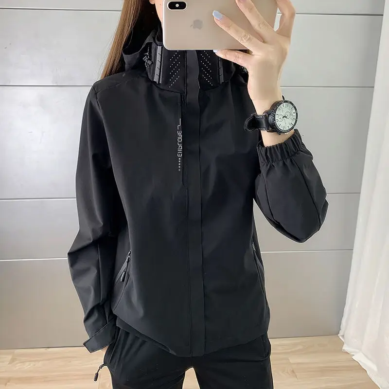 

Women 2025 Autumn Sports Hooded Coat Trekking Mountain Windbreaker Jackets Thin Raincoat Outdoor Climbing Hiking Waterproof Tops